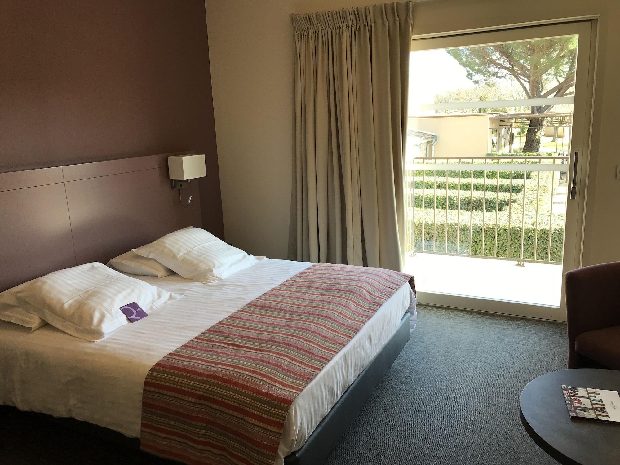 Mercure Aix-En-Provence Sainte-Victoire Chateauneuf-le-Rouge Ngoại thất bức ảnh