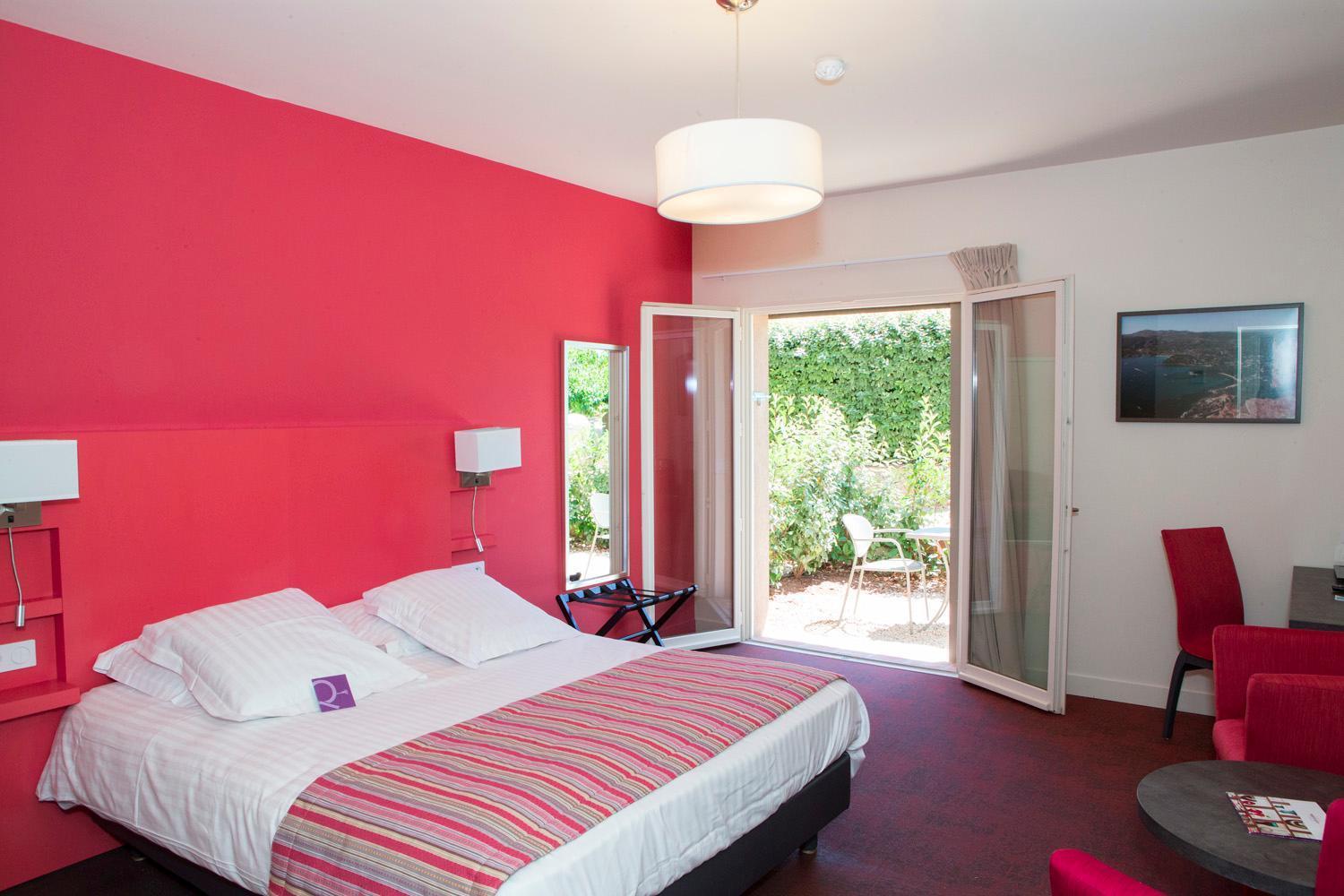 Mercure Aix-En-Provence Sainte-Victoire Chateauneuf-le-Rouge Ngoại thất bức ảnh