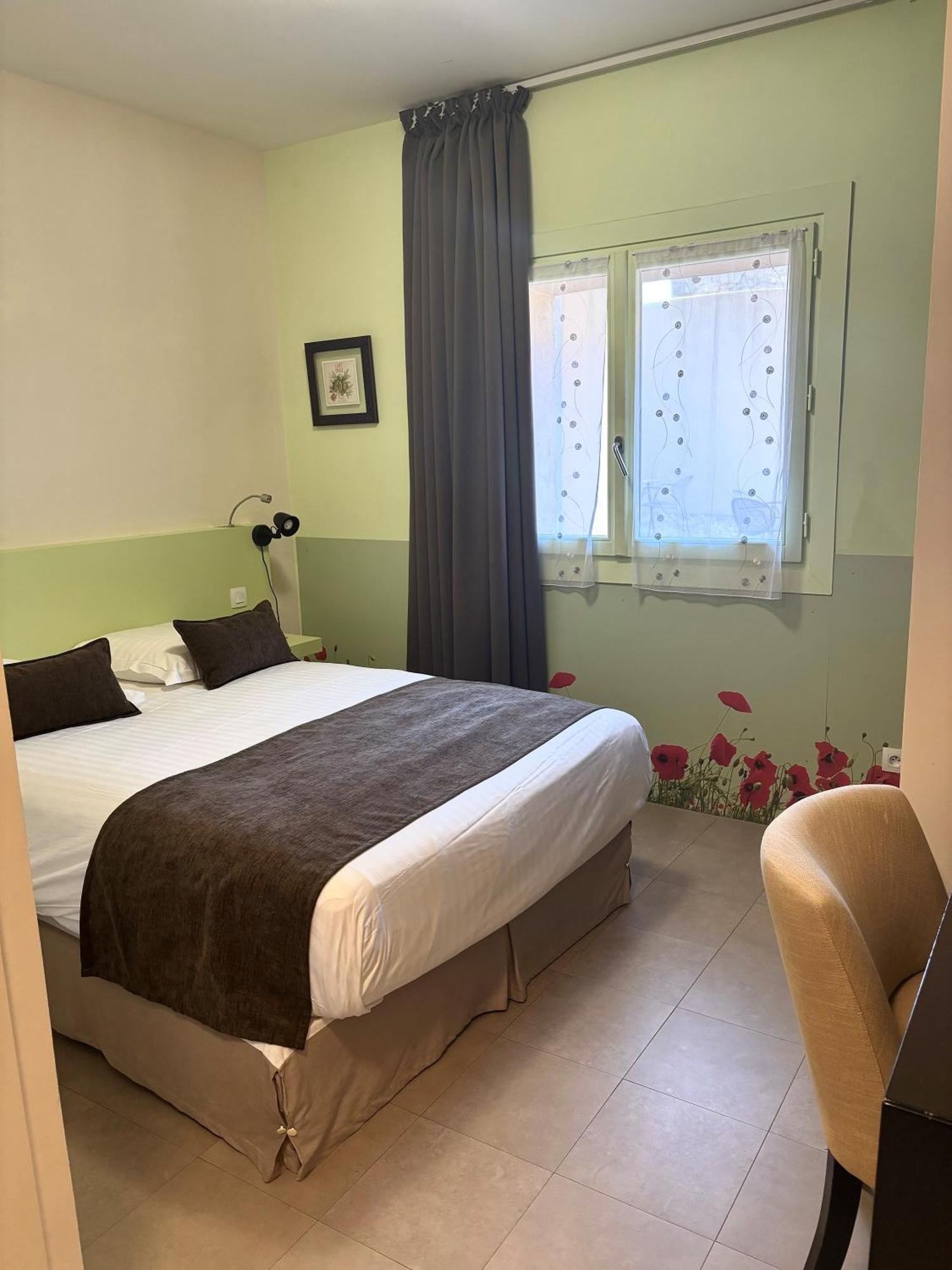 Mercure Aix-En-Provence Sainte-Victoire Chateauneuf-le-Rouge Ngoại thất bức ảnh